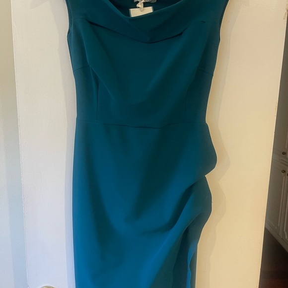 Chaira Boni Melania Off Shoulder Mini Midi
Dress Dark Green Emerald - Picture 6 of 7